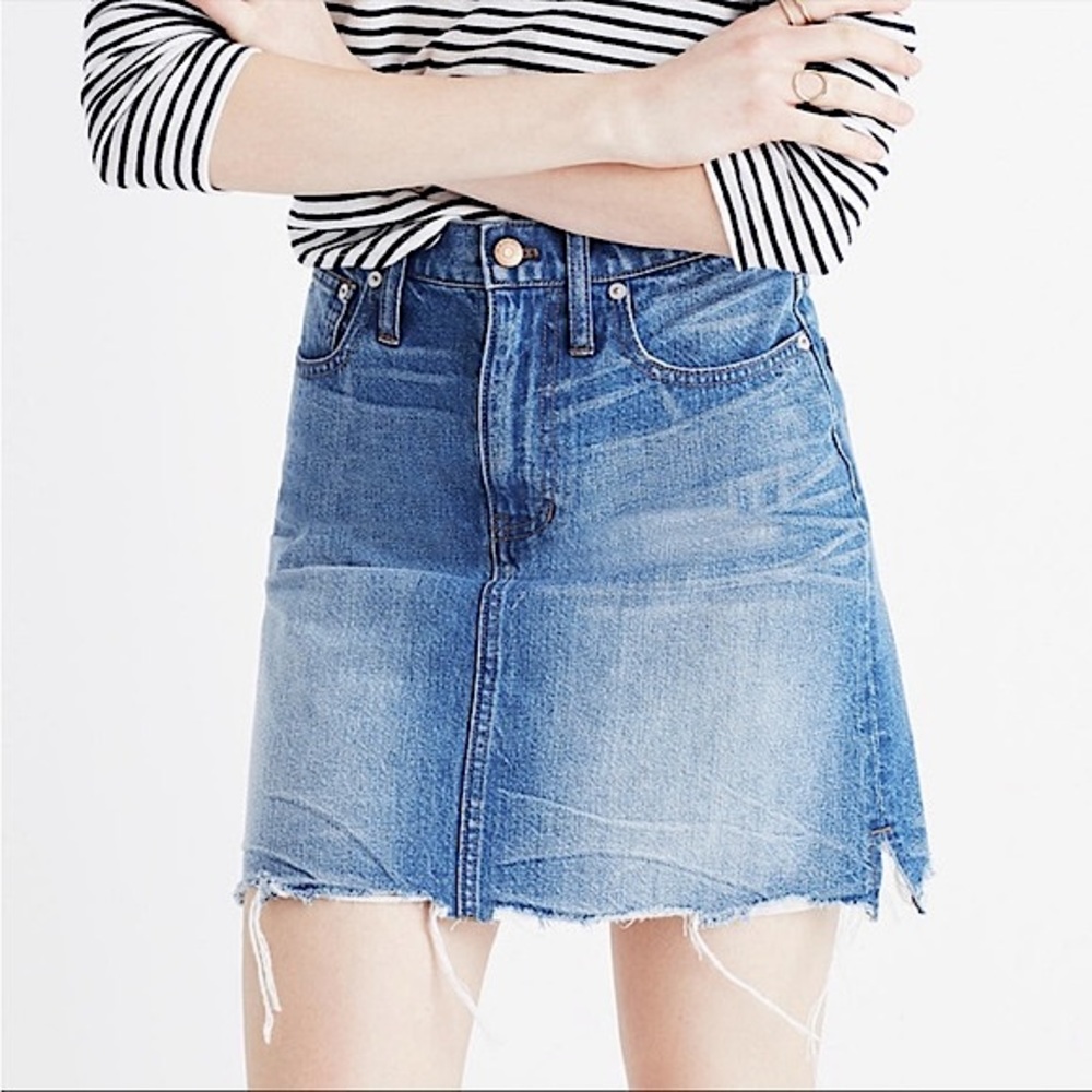 MADEWELL raw hem denim above knee skirt size 25 like new